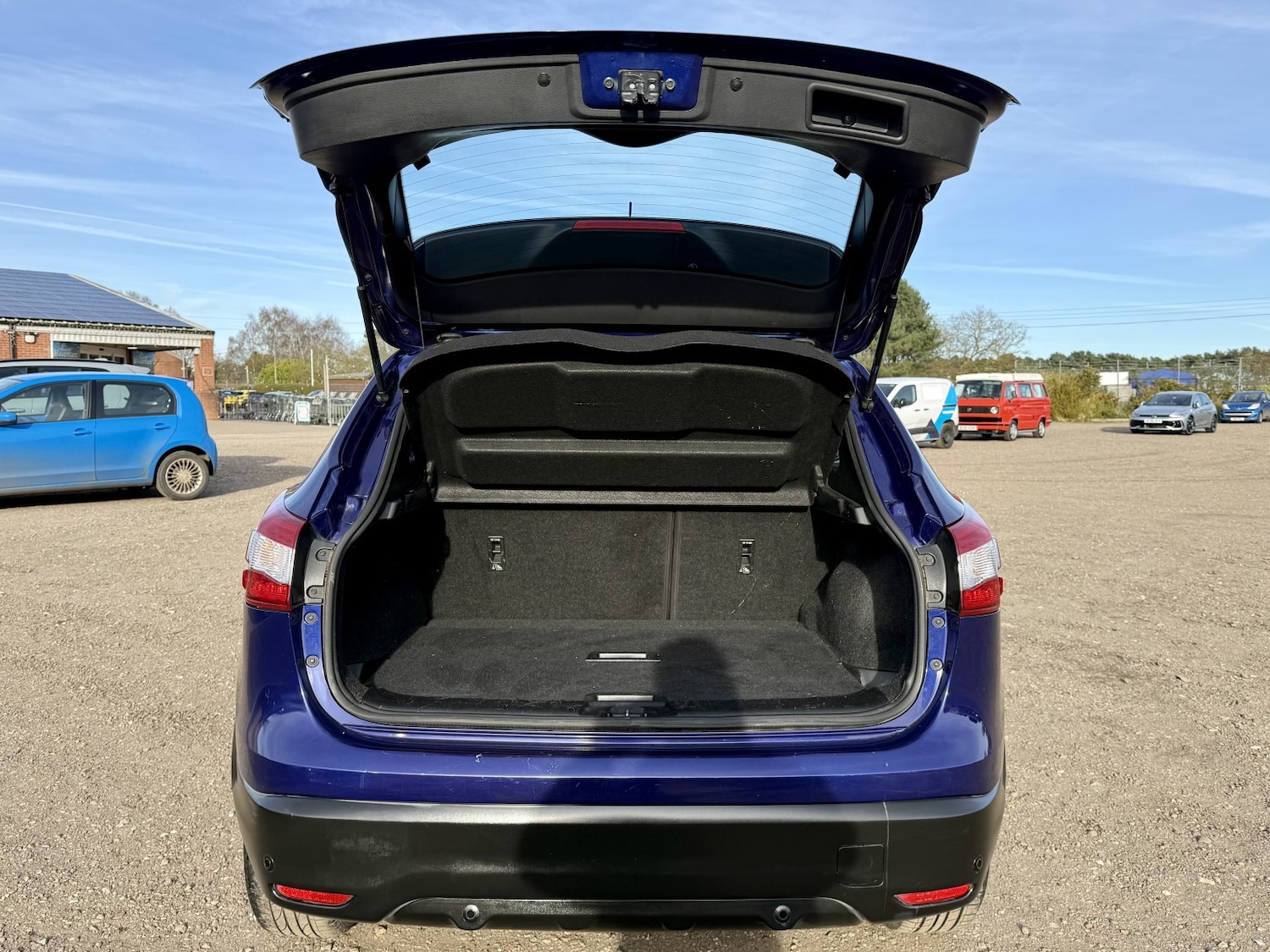 Used Nissan Qashqai 2017 for sale - 77968800: Photo 10