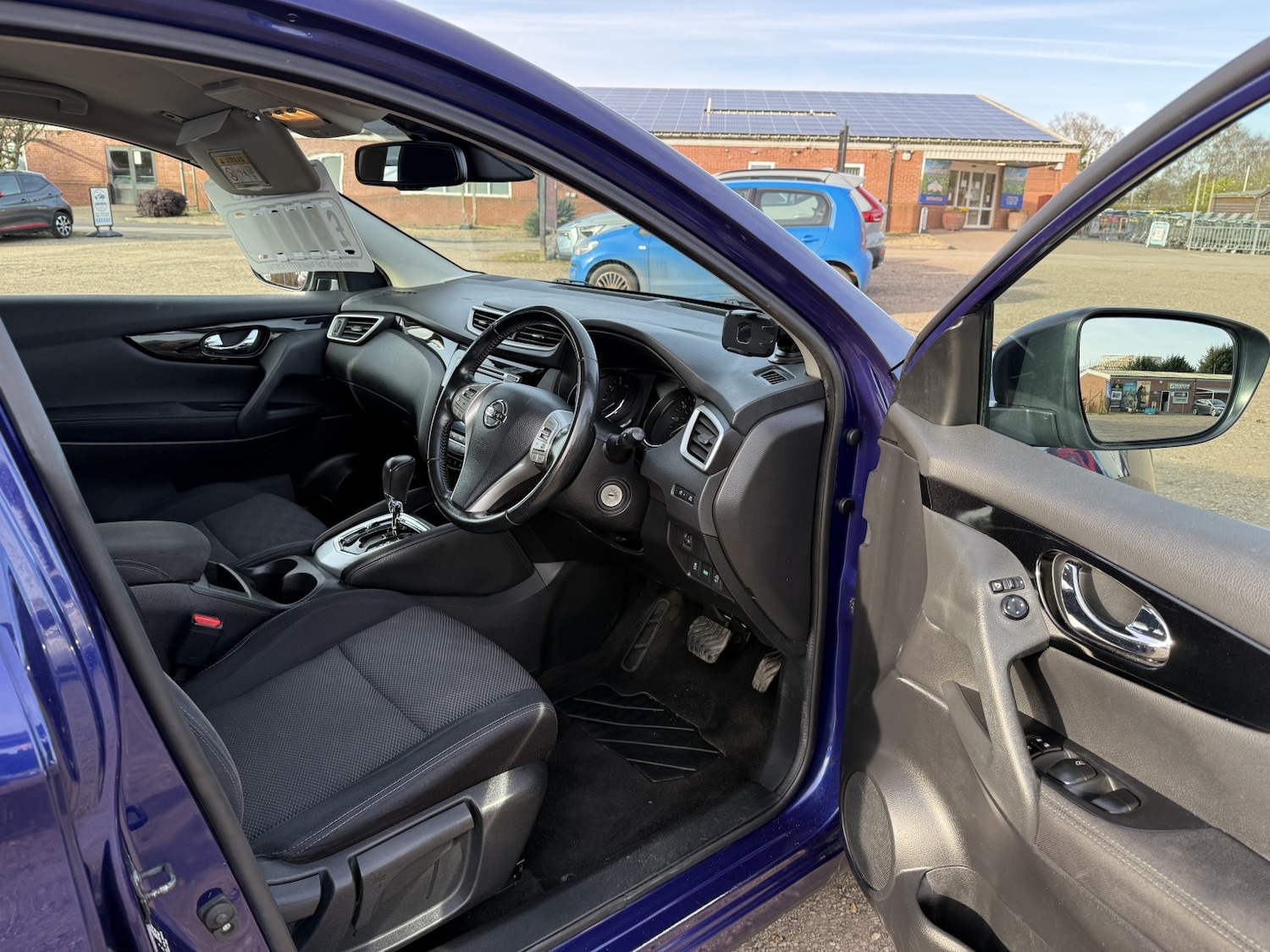 Used Nissan Qashqai 2017 for sale - 77968800: Photo 14