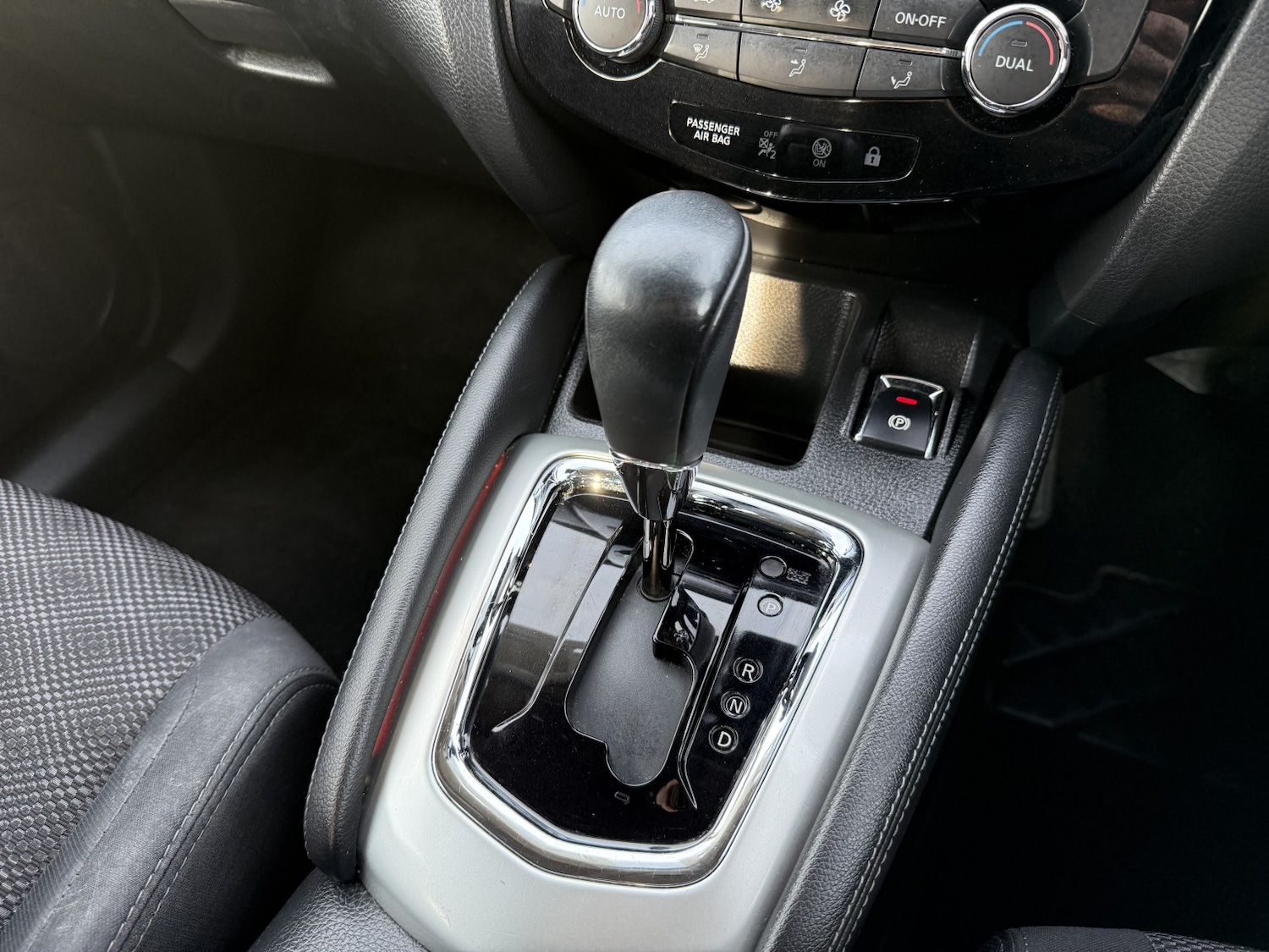 Used Nissan Qashqai 2017 for sale - 77968800: Photo 20