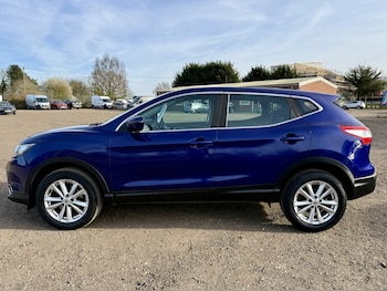 Used Nissan Qashqai 2017 for sale - 77968800: Photo