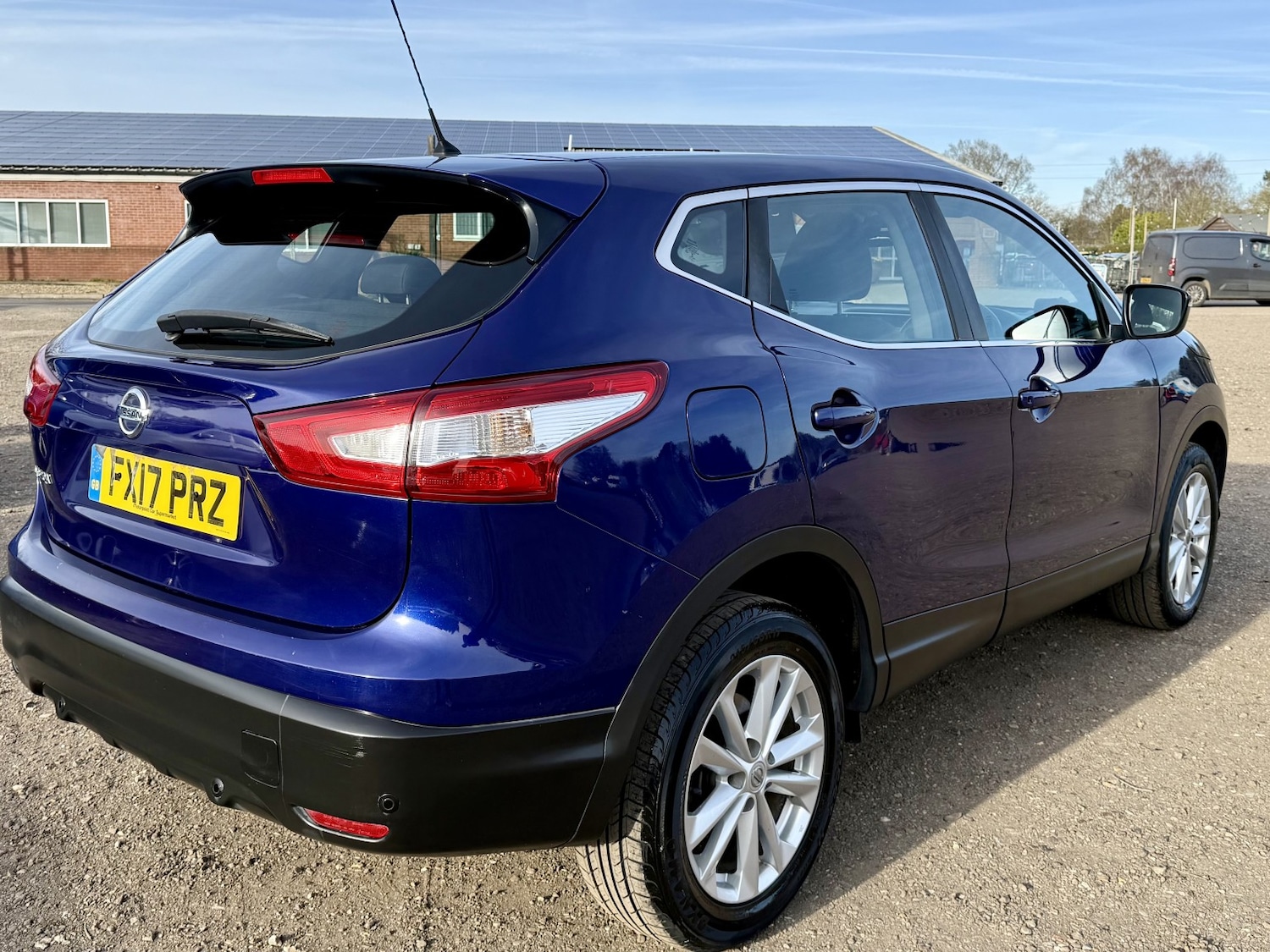 Used Nissan Qashqai 2017 for sale - 77968800: Photo 7