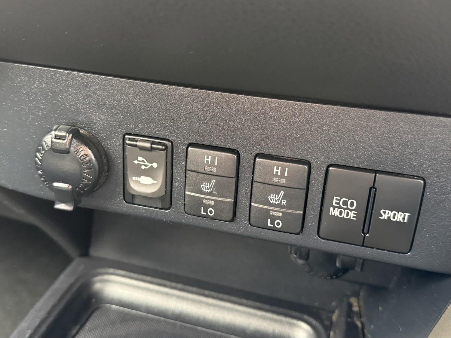 Used Toyota RAV4 2013 for sale - 77781765: Photo 22