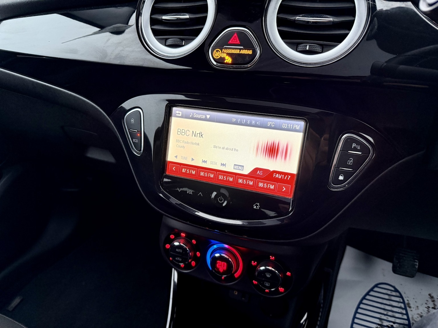 Used Vauxhall ADAM 2015 for sale - 76758831: Photo 19