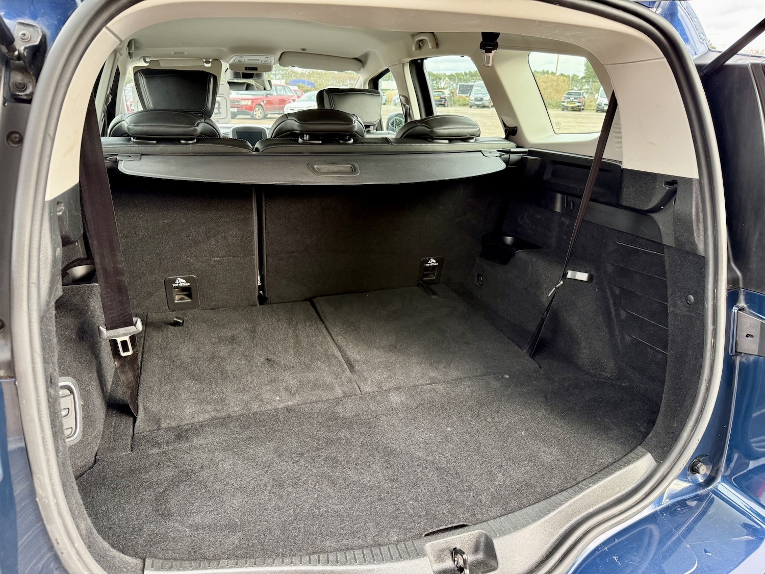 Used Renault Grand Scenic 2017 for sale - 77578474: Photo 12