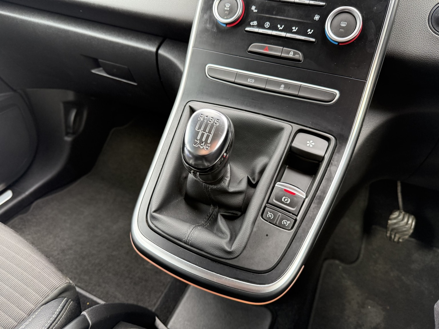 Used Renault Grand Scenic 2017 for sale - 77578474: Photo 26