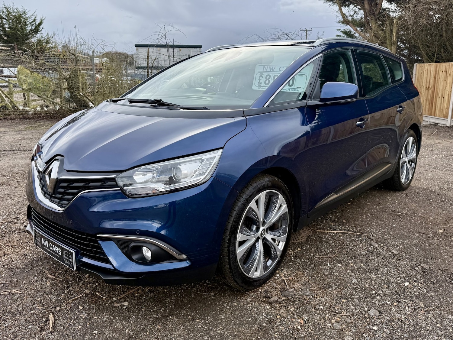 Used Renault Grand Scenic 2017 for sale - 77578474: Photo 3