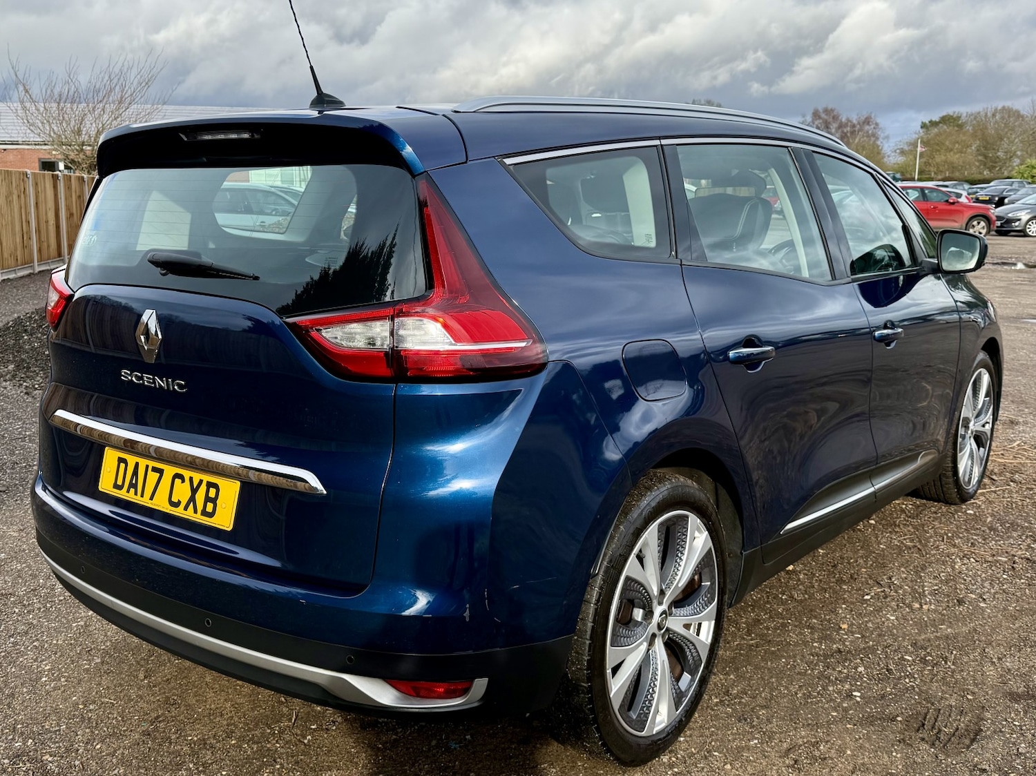 Used Renault Grand Scenic 2017 for sale - 77578474: Photo 7