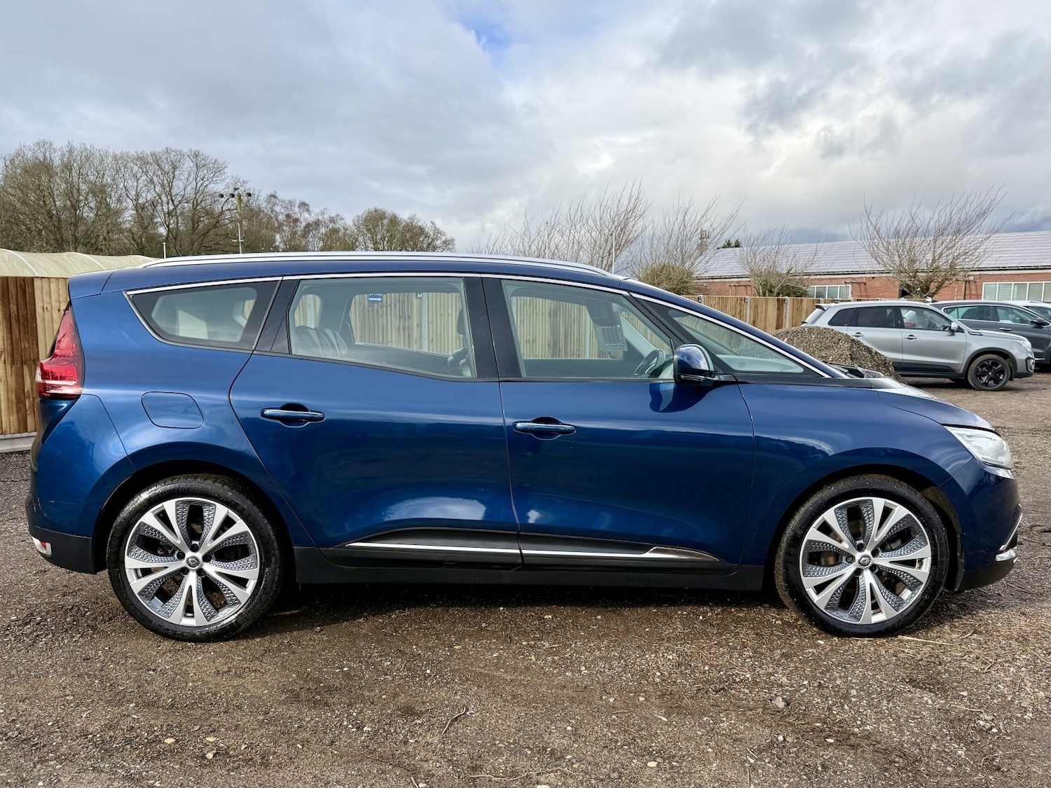 Used Renault Grand Scenic 2017 for sale - 77578474: Photo 8