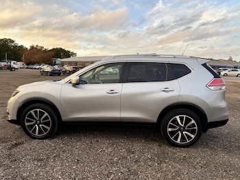 Used Nissan X-Trail 2017 for sale - 76431031: Photo