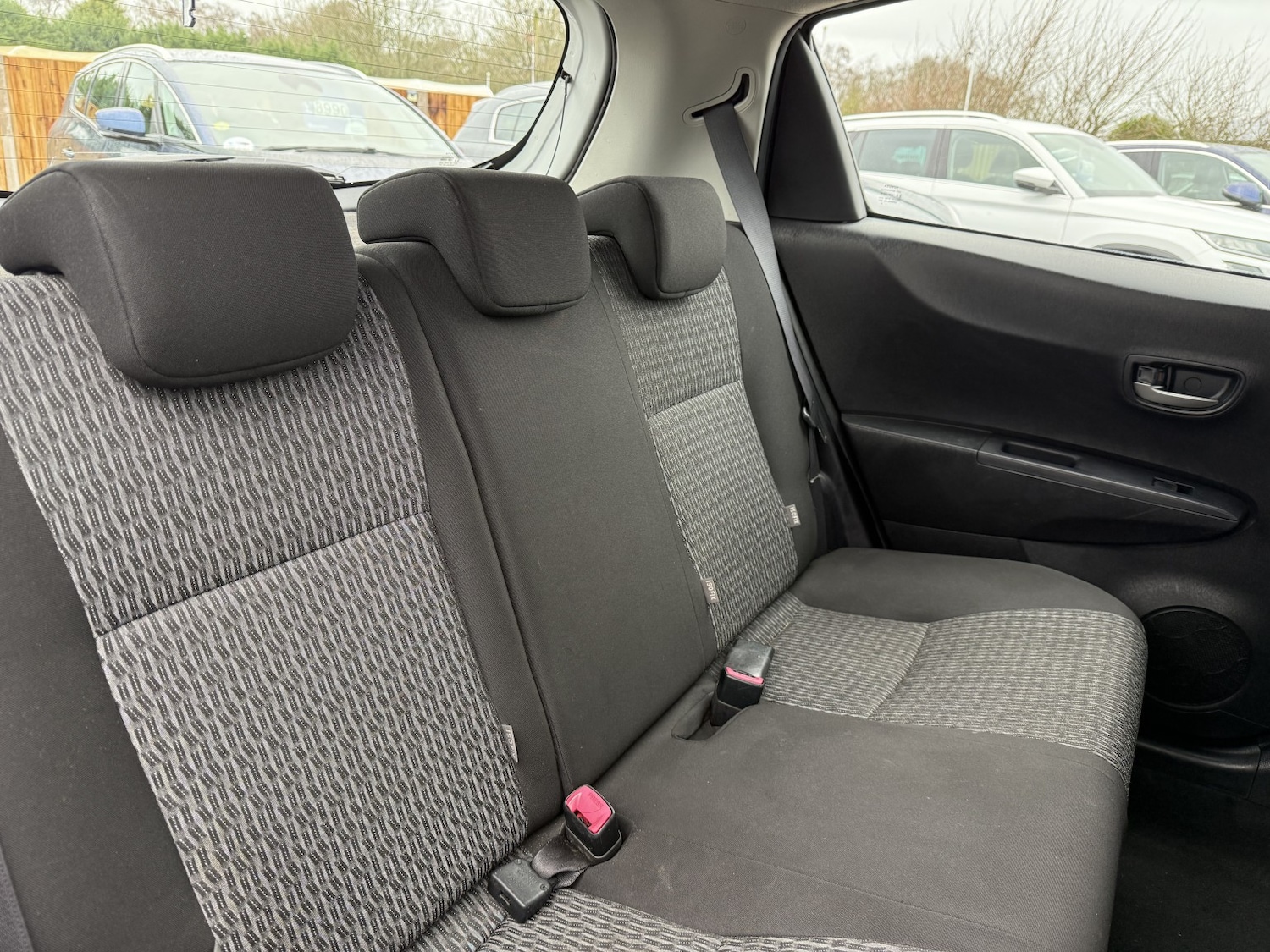 Used Toyota Yaris 2014 for sale - 77632492: Photo 14