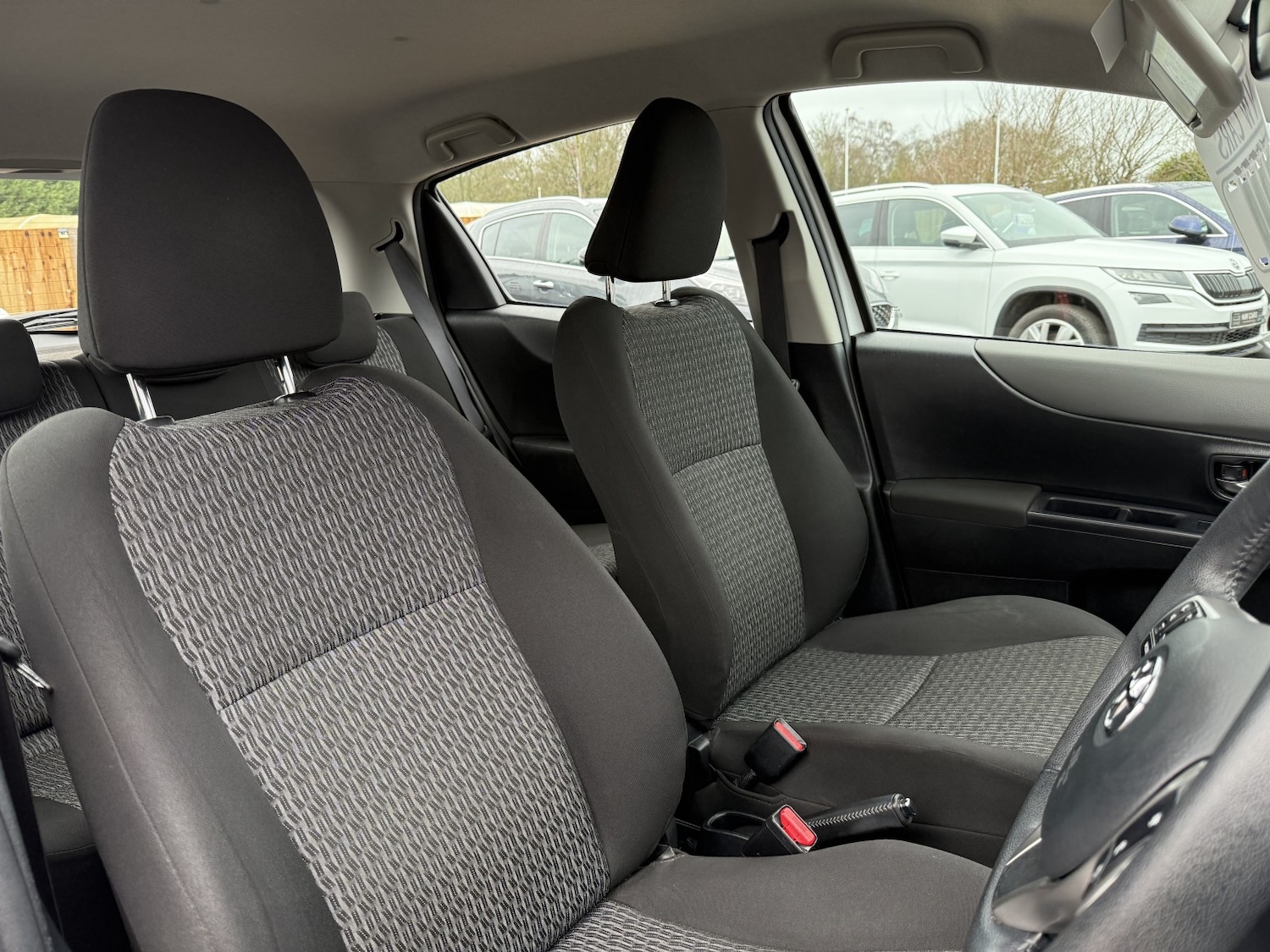 Used Toyota Yaris 2014 for sale - 77632492: Photo 16