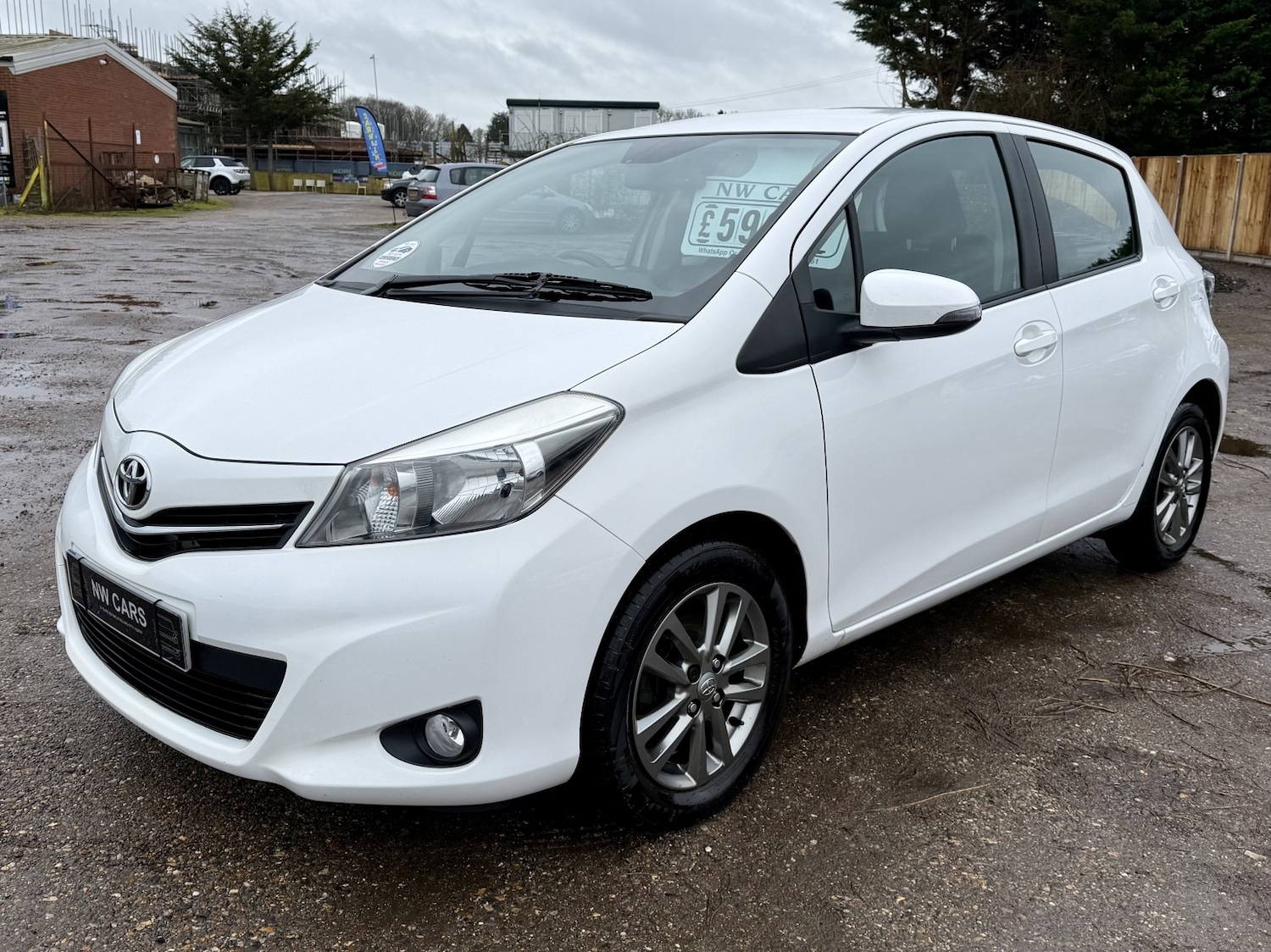 Used Toyota Yaris 2014 for sale - 77632492: Photo 3