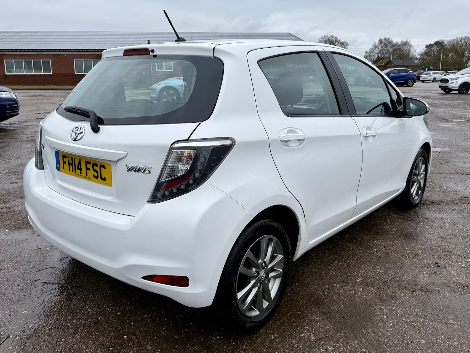 Used Toyota Yaris 2014 for sale - 77632492: Photo 7