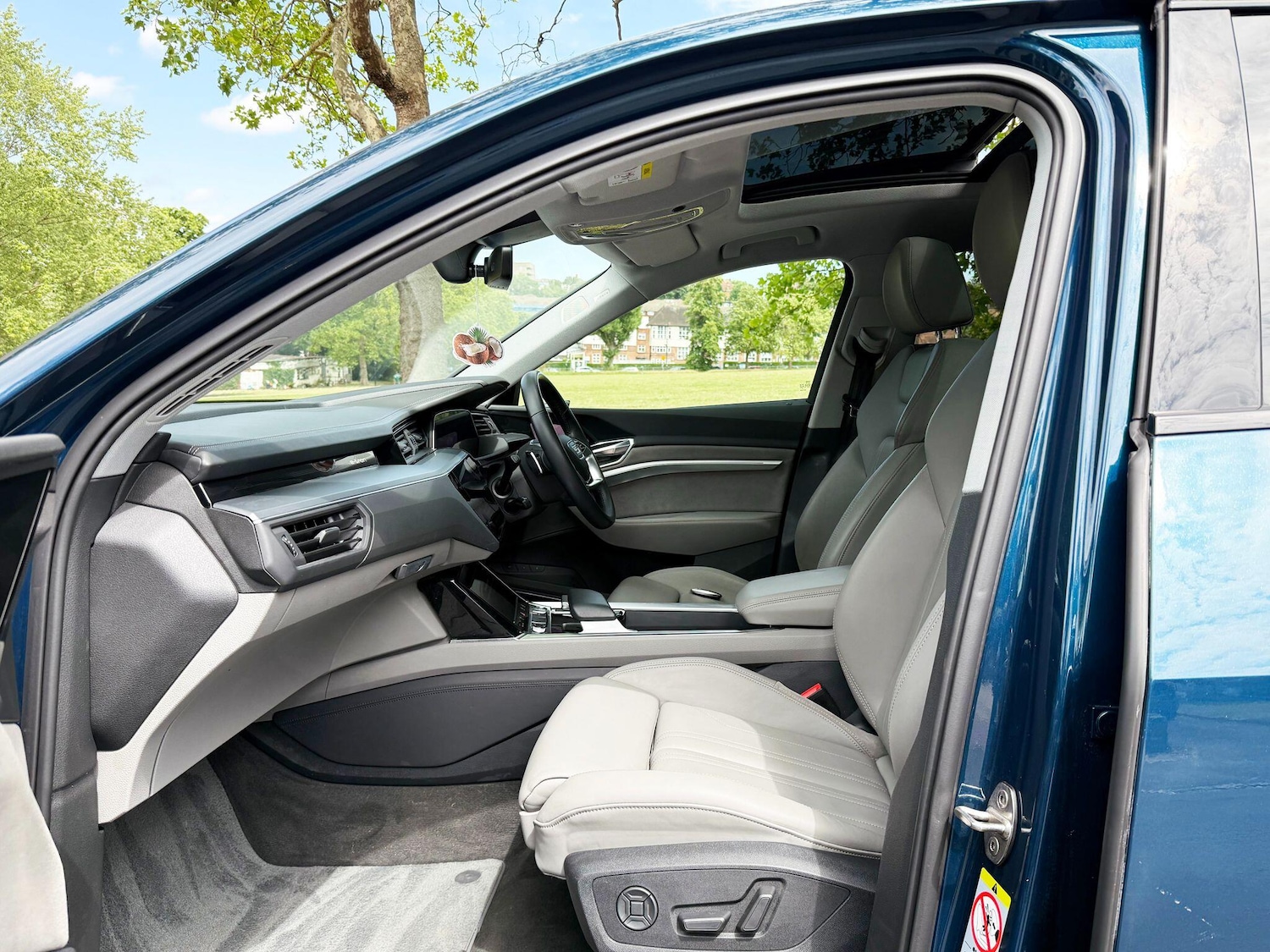 Used Audi e-tron 2019 for sale - 78019810: Photo 10