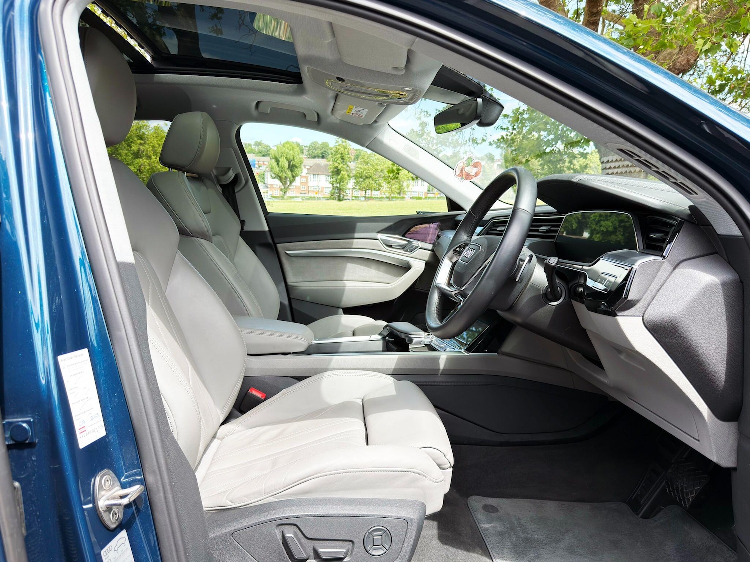 Used Audi e-tron 2019 for sale - 78019810: Photo 13