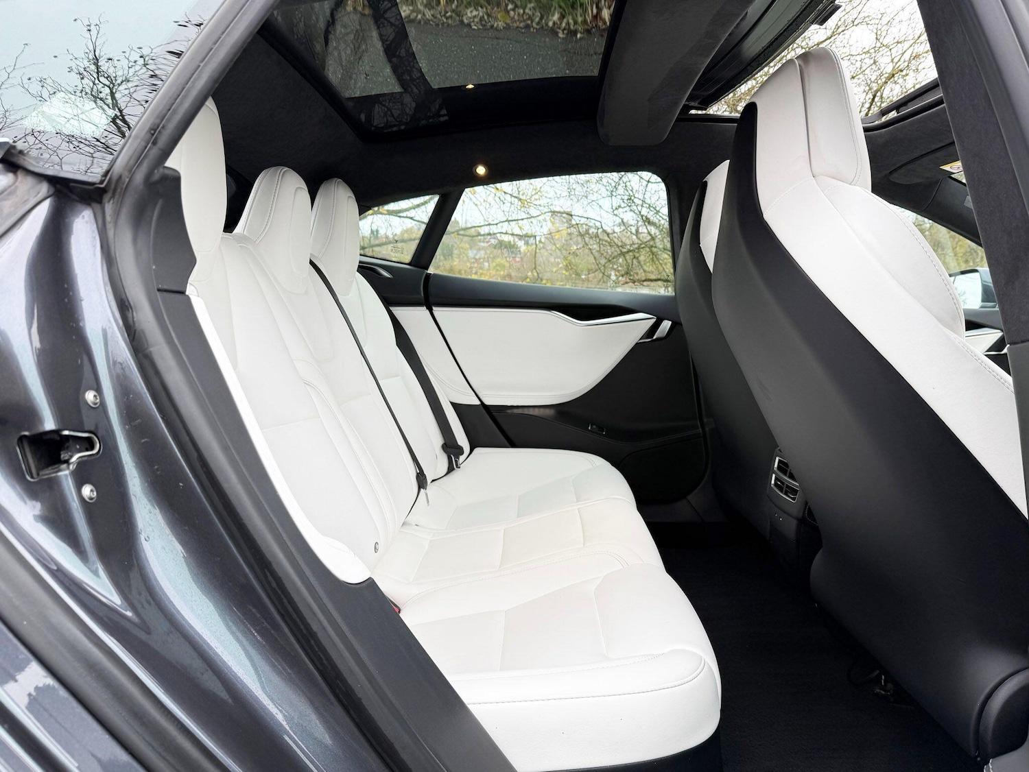 Used Tesla Model S 2017 for sale - 76759599: Photo 12