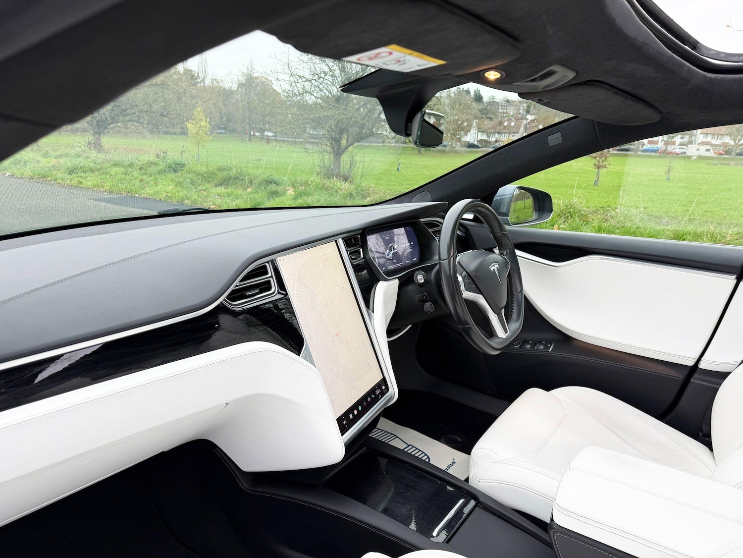 Used Tesla Model S 2017 for sale - 76759599: Photo 9