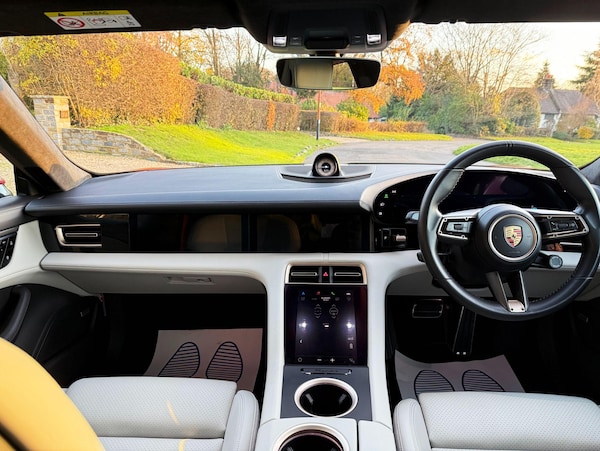 Used Porsche Taycan 2020 for sale - 73882497: Photo 13