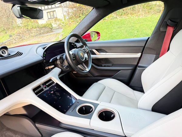 Used Porsche Taycan 2020 for sale - 73882497: Photo 14