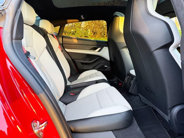 Used Porsche Taycan 2020 for sale - 73882497: Photo 17