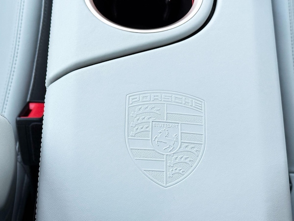 Used Porsche Taycan 2020 for sale - 73882497: Photo 21