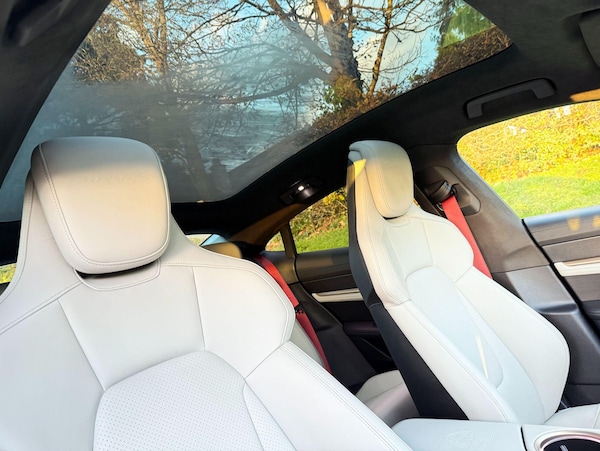 Used Porsche Taycan 2020 for sale - 73882497: Photo 22