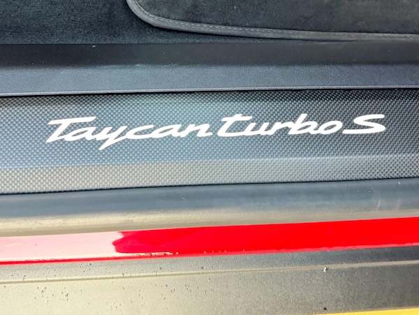 Used Porsche Taycan 2020 for sale - 73882497: Photo 24