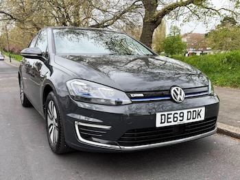Used Volkswagen Golf 2019 for sale - 78220094: Photo