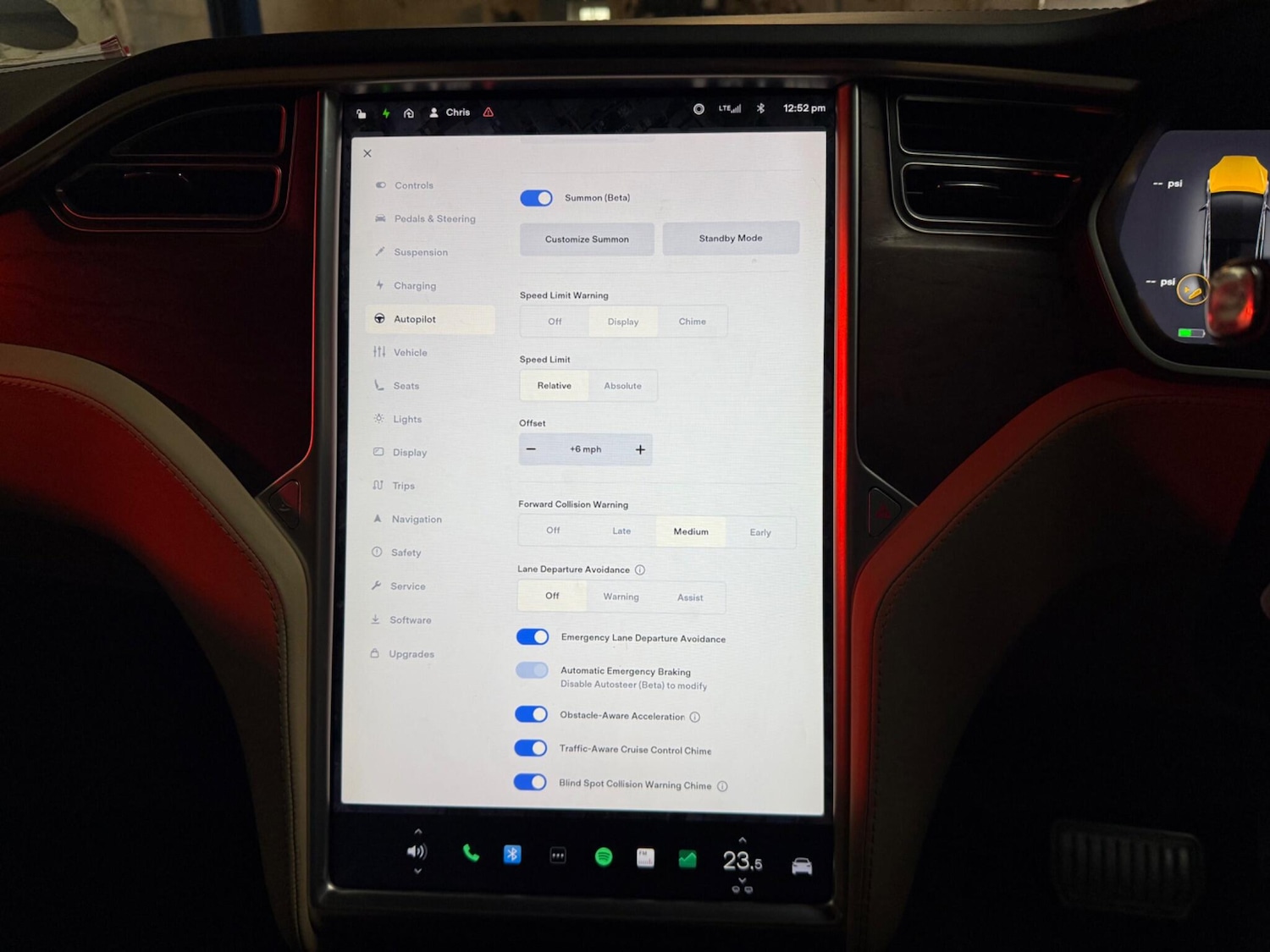 Used Tesla Model X 2017 for sale - 77130582: Photo 26