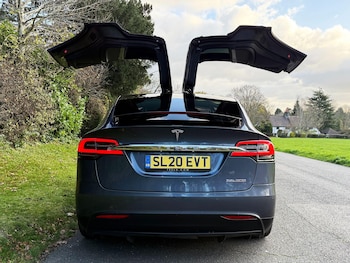 Used Tesla Model X 2020 for sale - 76620258: Photo