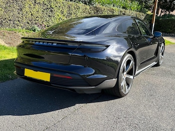 Used Porsche Taycan 2021 for sale - 78842795: Photo