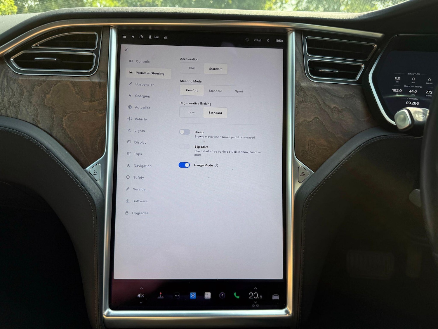 Vehicle 21