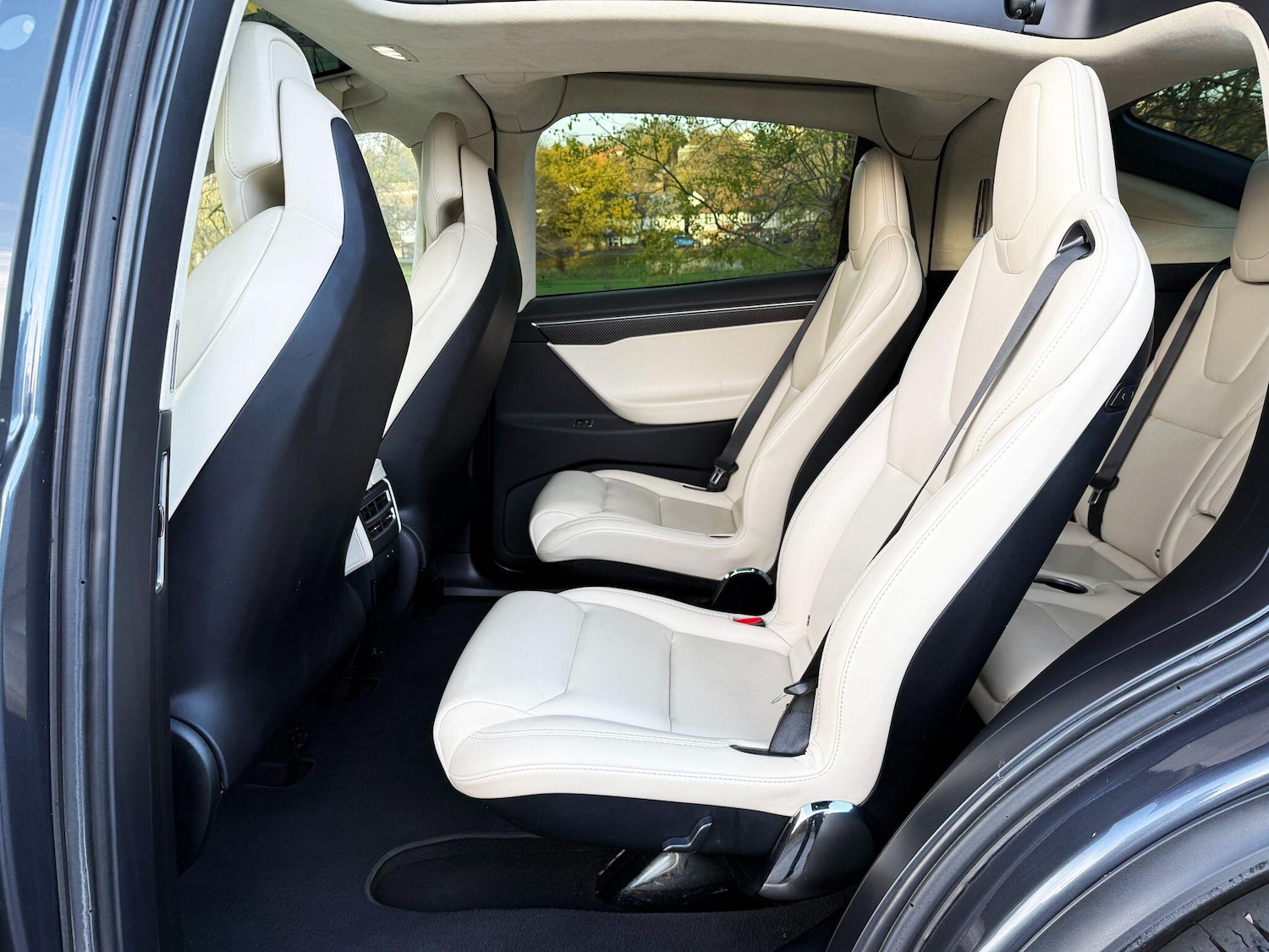 Used Tesla Model X 2018 for sale - 76759397: Photo 14