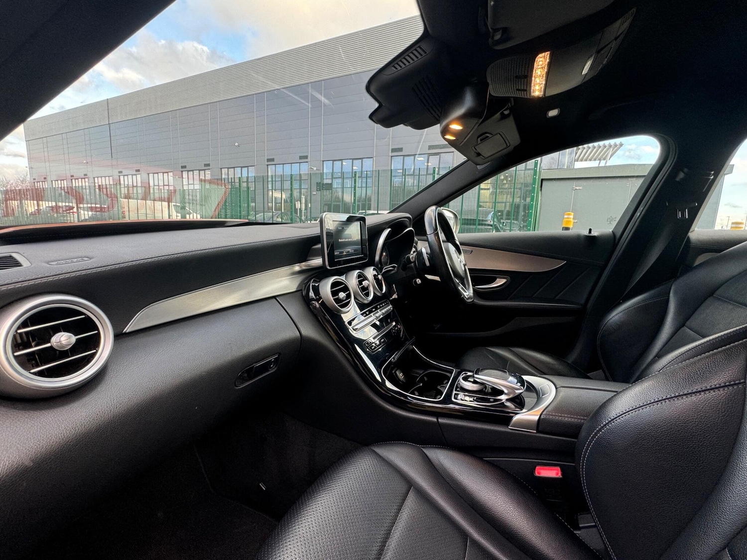 Used Mercedes-Benz C Class 2015 for sale - 77305191: Photo 30