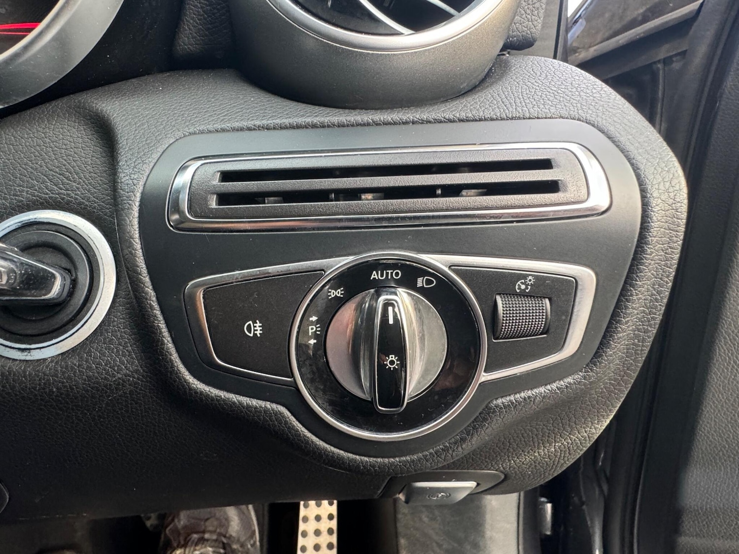 Used Mercedes-Benz C Class 2015 for sale - 77305191: Photo 36