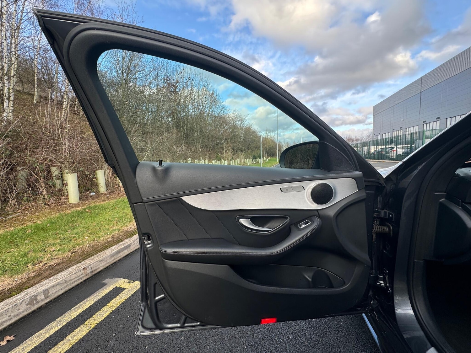 Used Mercedes-Benz C Class 2015 for sale - 77305191: Photo 40