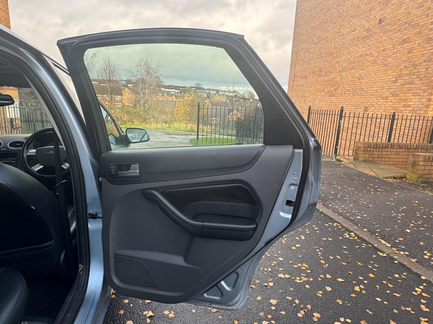 Used Ford Focus 2005 for sale - 76850193: Photo 16