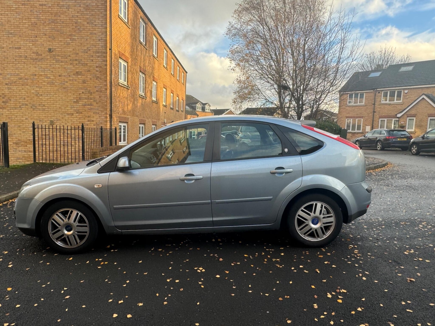 Used Ford Focus 2005 for sale - 76850193: Photo 2