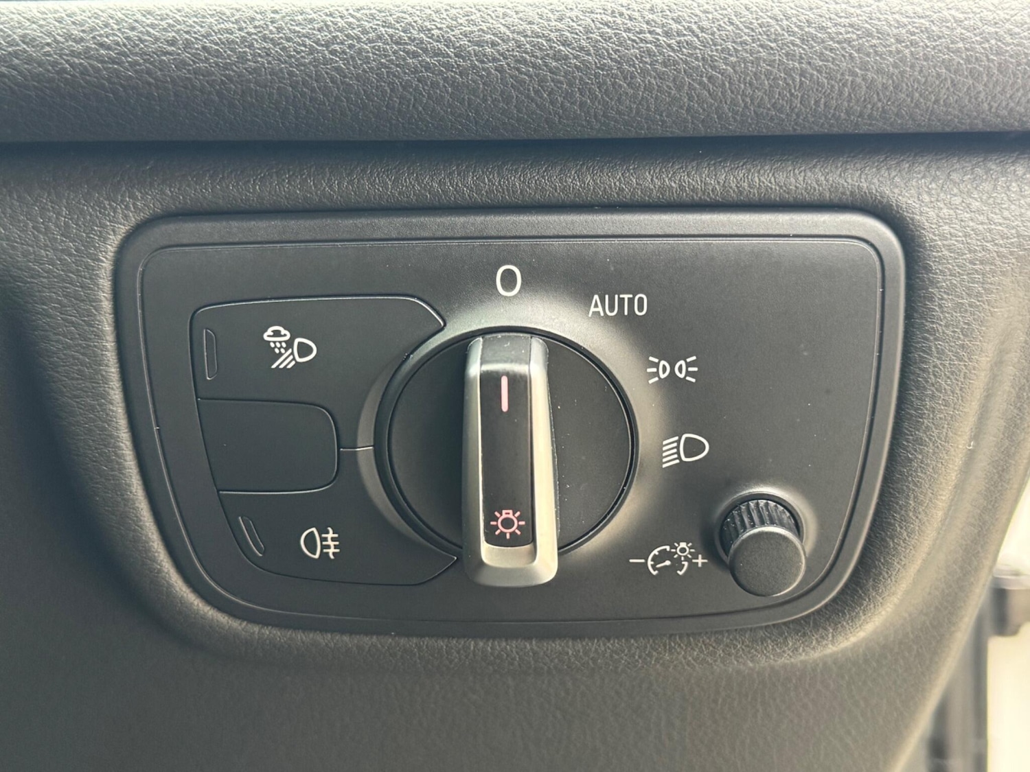 Used Audi A6 2014 for sale - 77993165: Photo 34