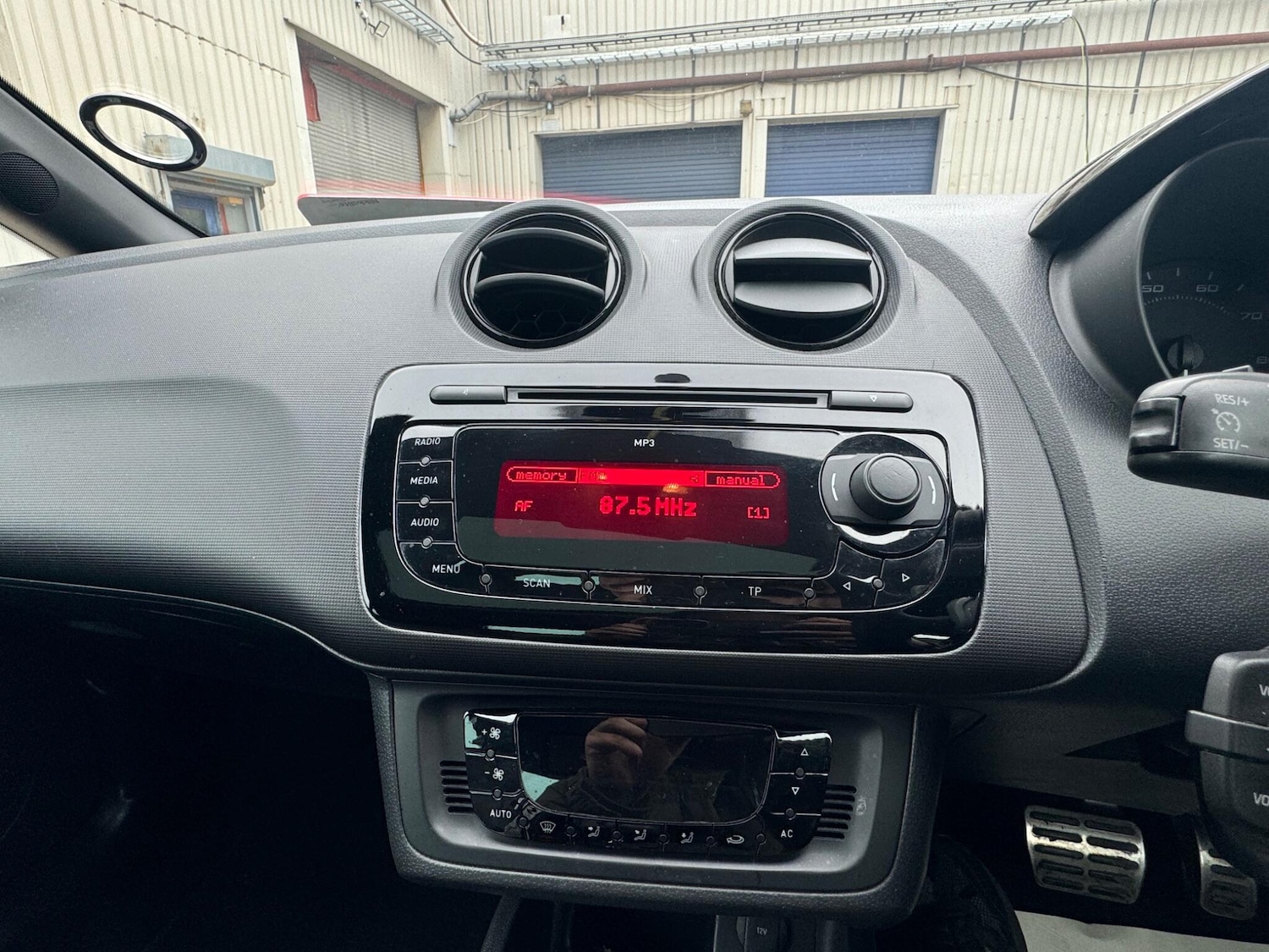 Used SEAT Ibiza 2011 for sale - 77993072: Photo 35