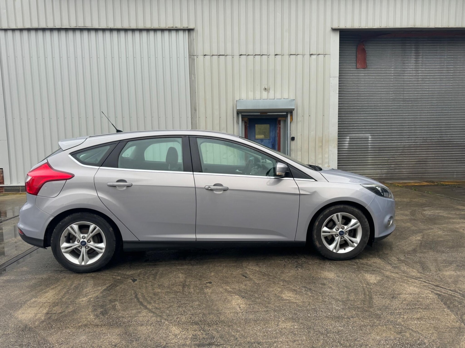 Used Ford Focus for sale - 77028960: Photo 3