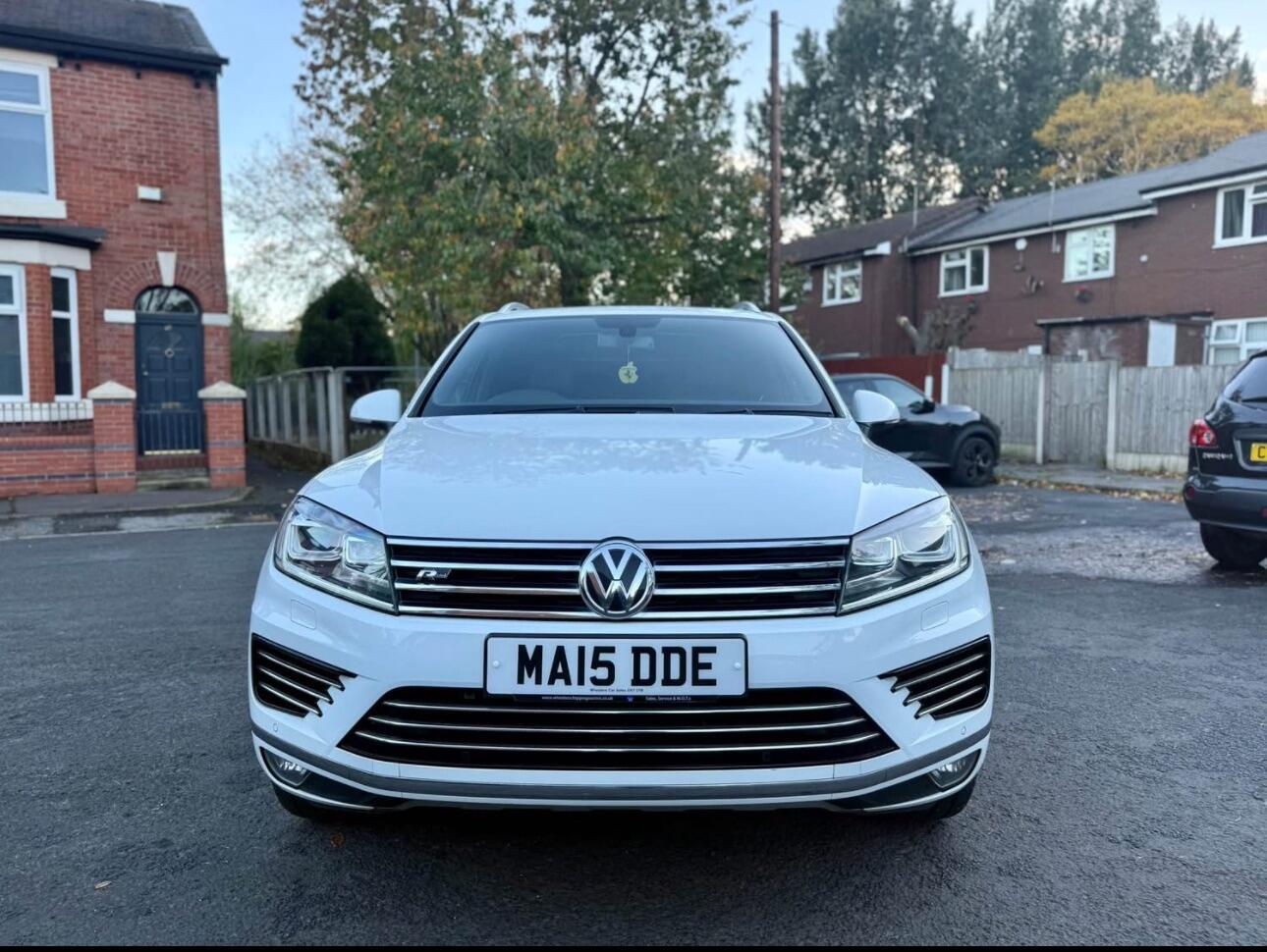 Used Volkswagen Touareg 2015 for sale - 76645437: Photo 2