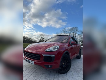 Used Porsche Cayenne 2015 for sale - 77049727: Photo