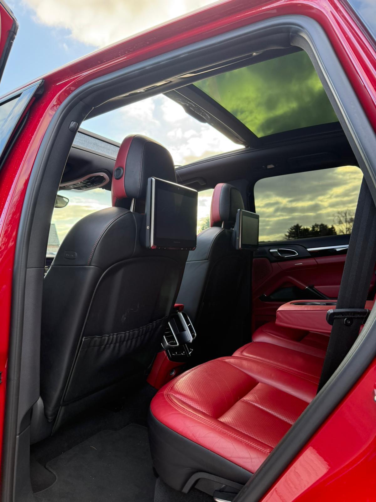 Used Porsche Cayenne 2015 for sale - 77049727: Photo 4