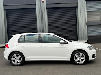 Used Volkswagen Golf 2016 for sale - 79565282: Photo
