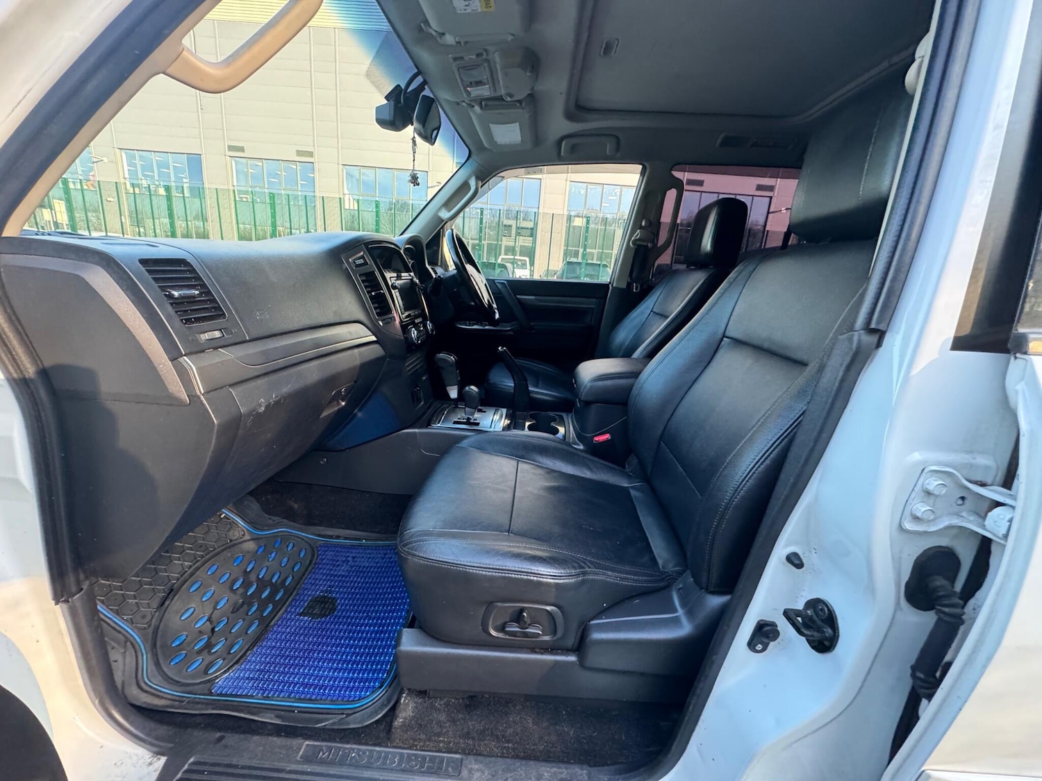 Used Mitsubishi Shogun for sale - 77752834: Photo 42