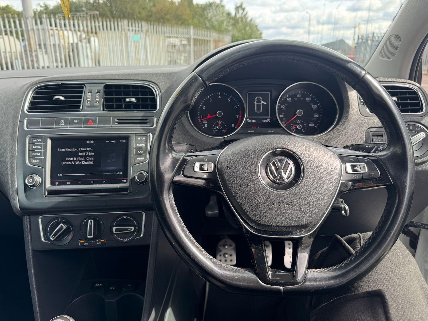 Used Volkswagen Polo 2015 for sale - 76667163: Photo 15