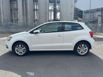 Used Volkswagen Polo 2015 for sale - 76667163: Photo