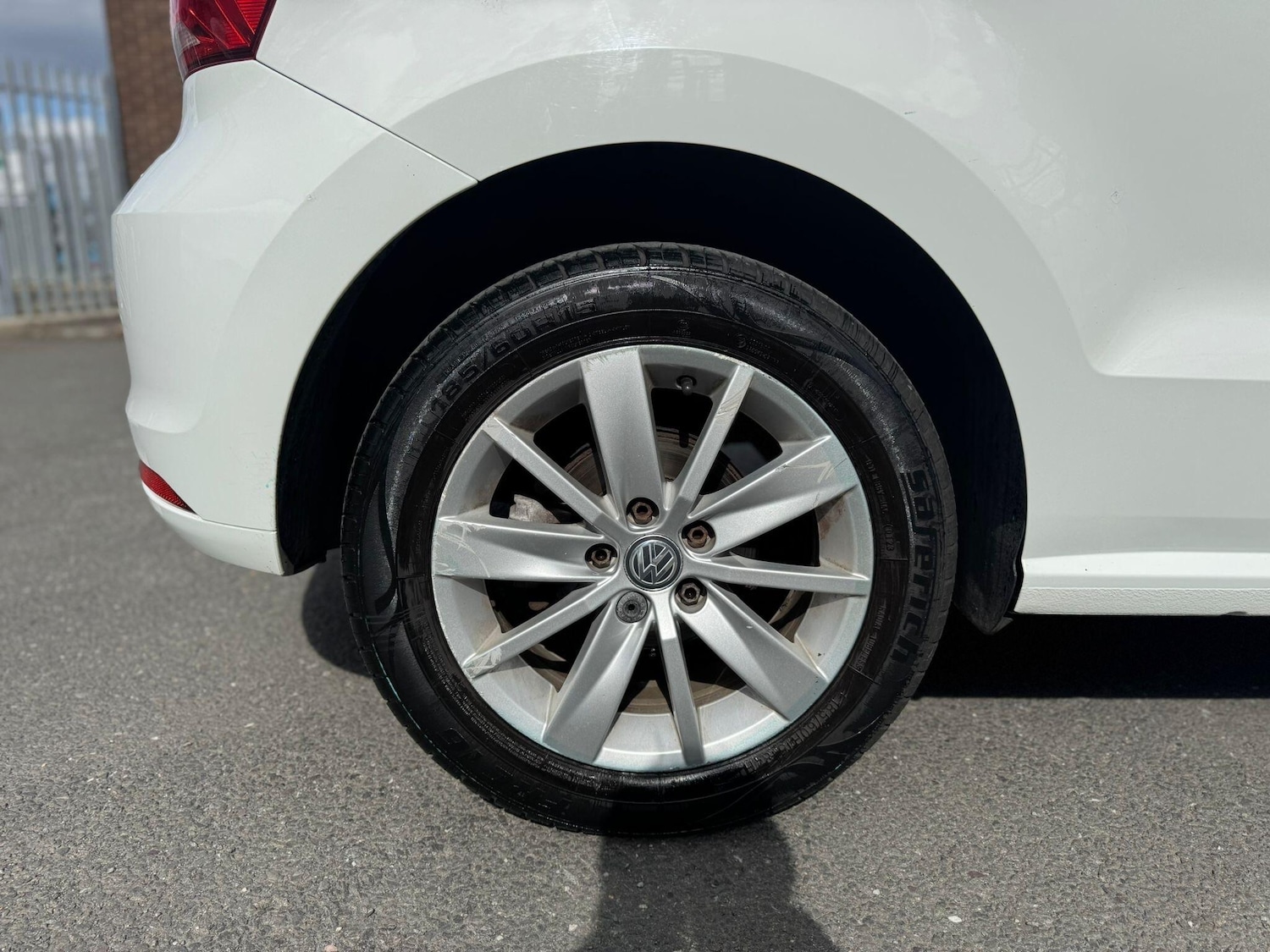 Used Volkswagen Polo 2015 for sale - 76667163: Photo 32