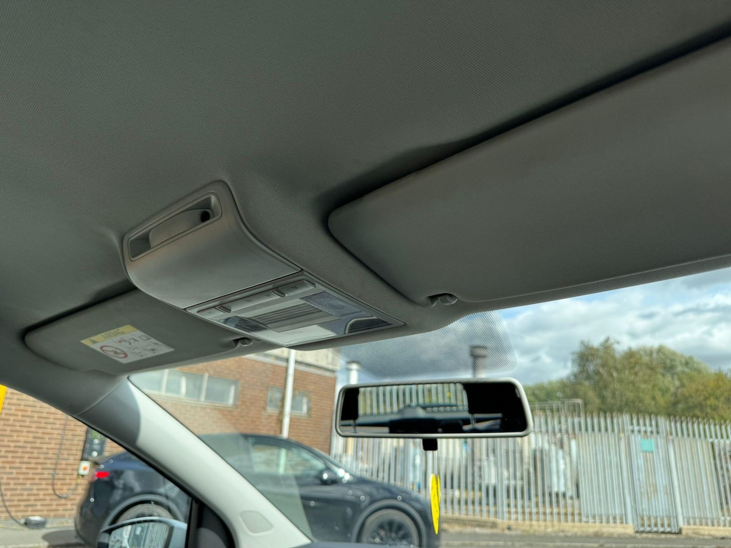 Used Volkswagen Polo 2015 for sale - 76667163: Photo 35